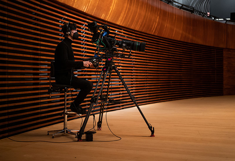 Zobacz na filmie demo, jak wyglądają profesjonalne transmisje na Facebooku